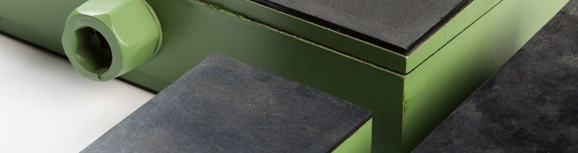 Machine Mounts & Levelling Feet for Heavy Machinery | Machine Mounts